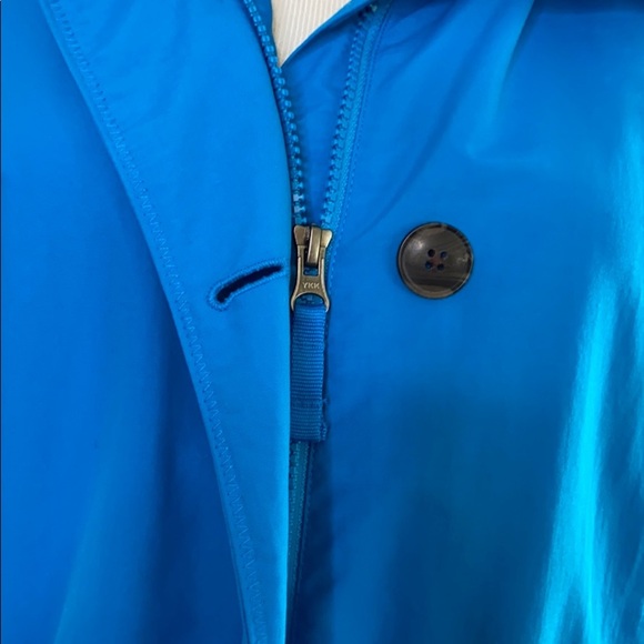 LANDS END CHESAPEAKE BLUE STORM‎ RAKER RAIN JACKET W HOOD SIZE MEDIUM - Picture 3 of 9